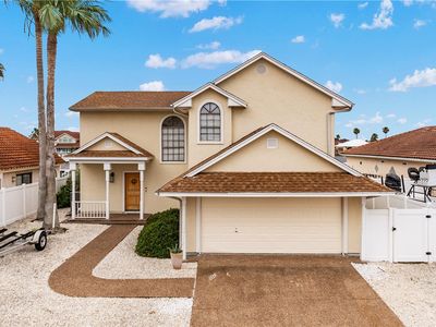 13901 Eaglesnest Bay Dr