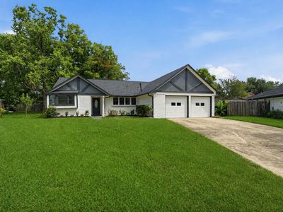 5703 Woodville Ln