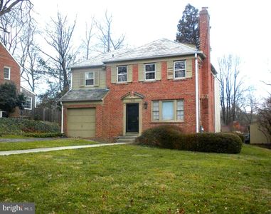 7016 Western Ave
