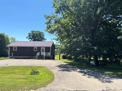 321 Lake Dr