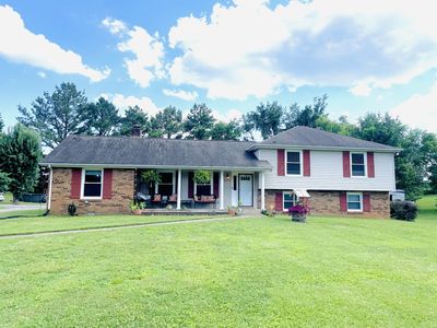 3276 Trough Springs Rd