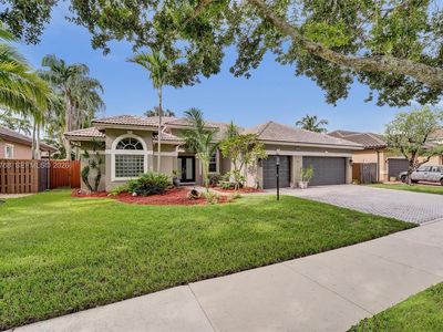 16366 Mariposa Cir N