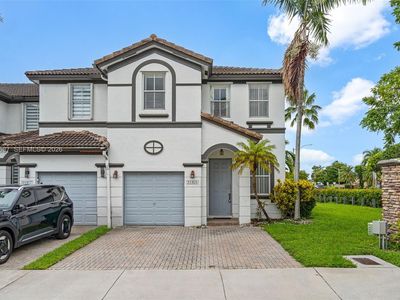 11401 NW 76th Ter