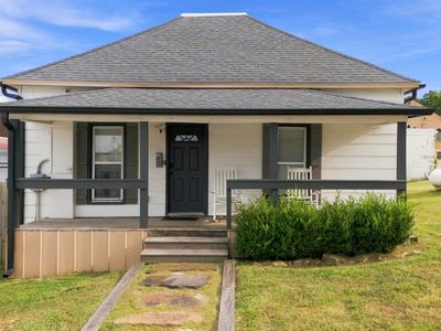204 W Trish Knight Street