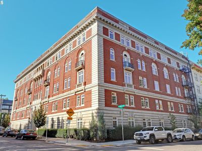 2015 NW Flanders St APT 401