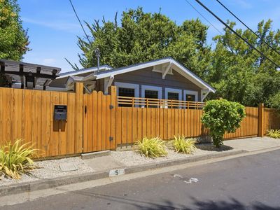5 Caletta Avenue