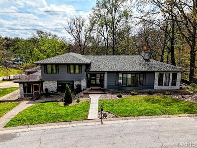 2009 Crescent Dr