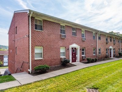 100 Pierson Miller Dr D12 BLDG D #12
