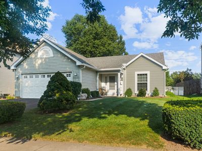 715 Thoreau Dr