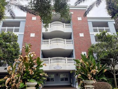 1100 SUNSET VIEW CIRCLE S #304