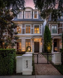 643 N Park Ave
