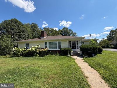 240 Muriel Ave