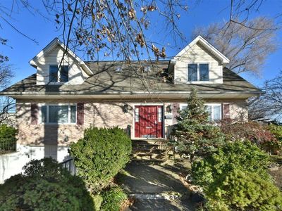 Property at 300 Pennsylvania Avenue, Mineola, NY