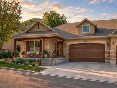 1370 E Meadow Valley Dr