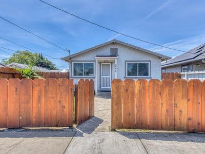 823 Central Ave