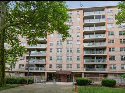 971 Jerome St APT 3L