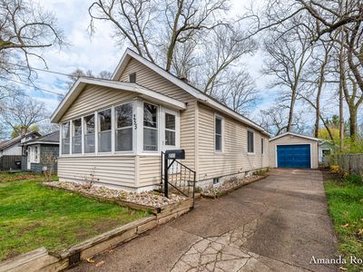 255 Holly St SW
