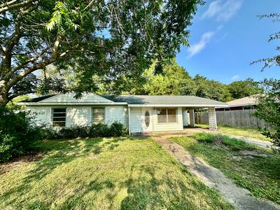 Property at 6 Stewart Cir, Fort Walton Beach, FL