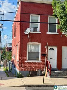 1401 E 5th St