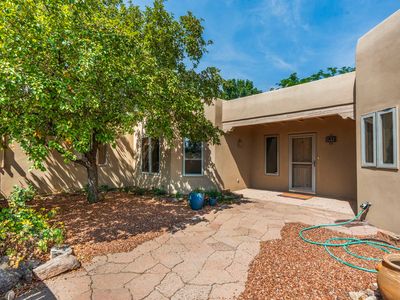 3 Ladera Pl