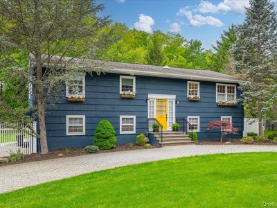 280 Maple Road