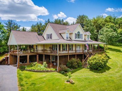 490 Cockatiel Rd