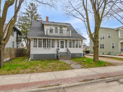 1339 East WALNUT STREET