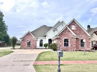798 Dumaine Dr