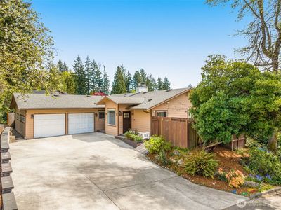 16204 Main Street