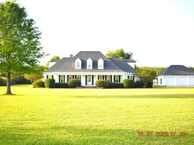 7555 Crestview Dr