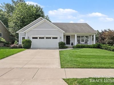 2637 Stockwood Dr NE