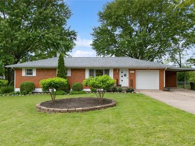 Property at 8205 Westlawn Dr, Franklin, OH