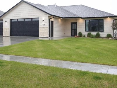 705 Quartzite Cir