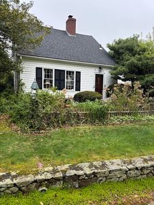 23 Russell Mills Rd