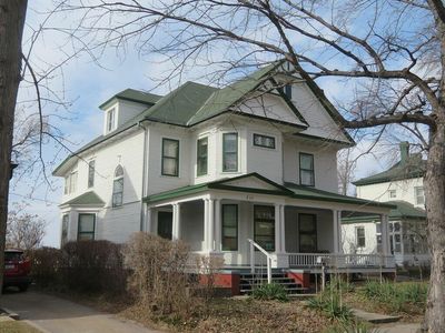 216 Bluff St