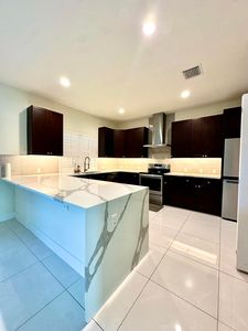 1159 SW Edinburgh Drive