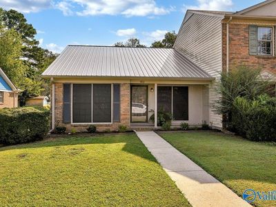 1812 Brownstone Ave SW