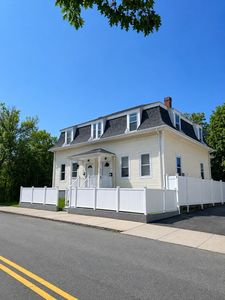 81 Winthrop Ave