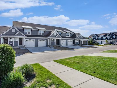 The Carter Townhome Plan, Hathaway Lakes