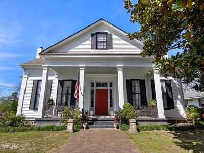 180 E Park Ave