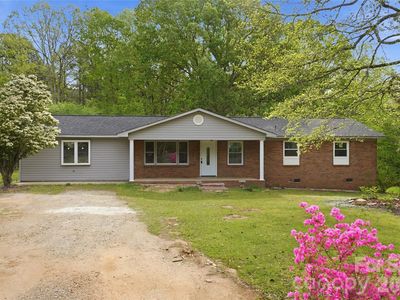 3285 Douglas Way Ln