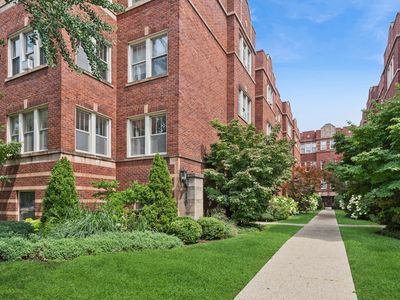 Property at 240 S Maple Ave APT 3W, Oak Park, IL