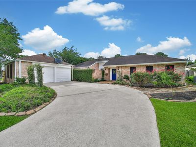 10203 Briar Rose Dr