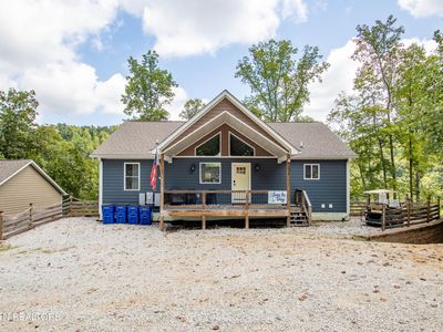 734 Waterfront Trl