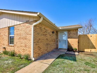 2121 Meench Dr