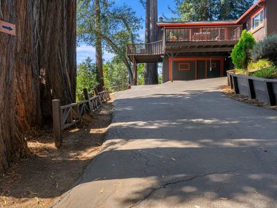 599 Hacienda Dr