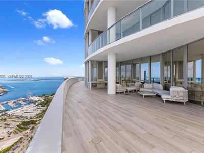 851 NE 1st Ave #5201