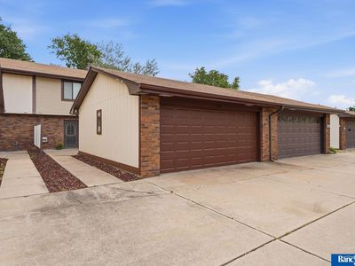 300 N 75th Ct