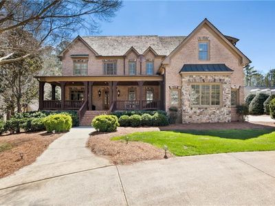 895 Crabapple Hl