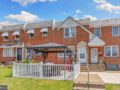 555 Devereaux Ave